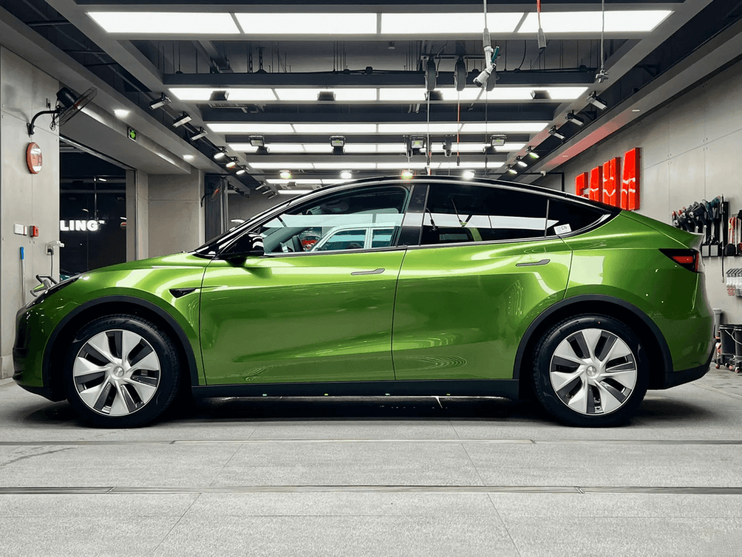 Gloss Metallic Mamba Green Vinyl Wrap