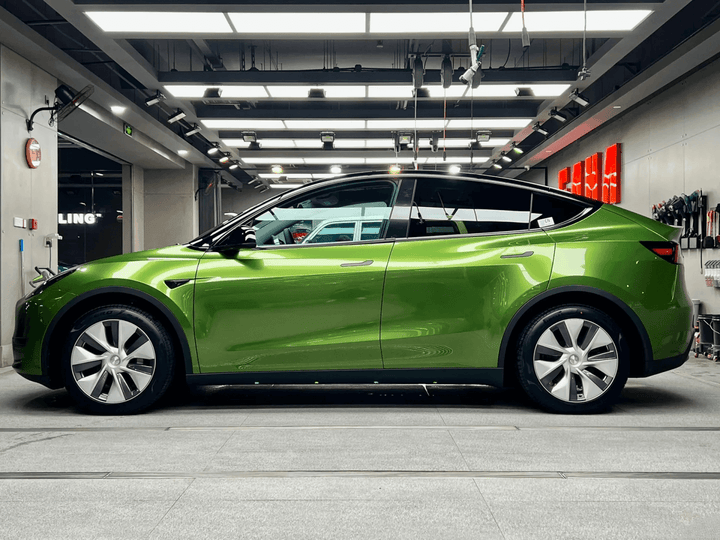Gloss Metallic Mamba Green Vinyl Wrap