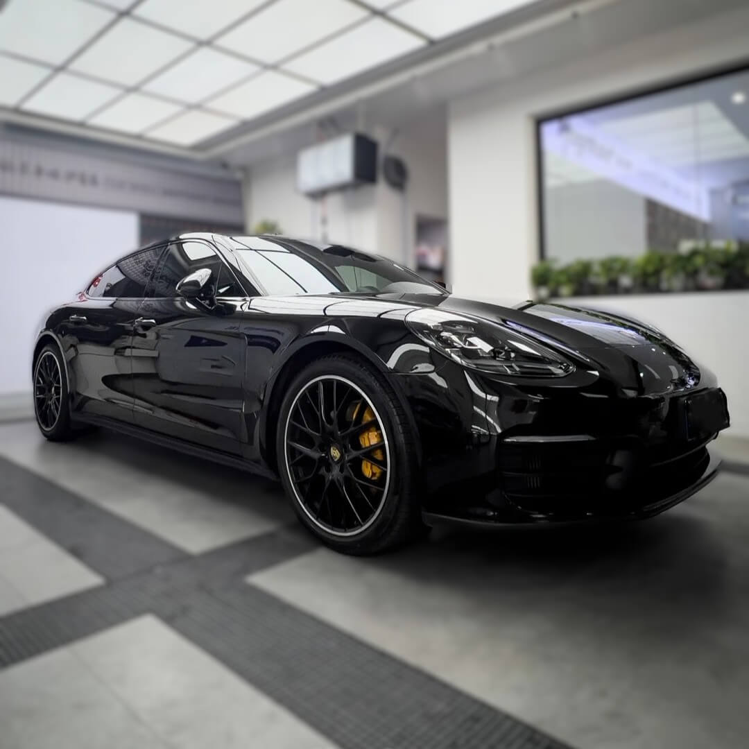 Glossy Obsidian Black Color PPF