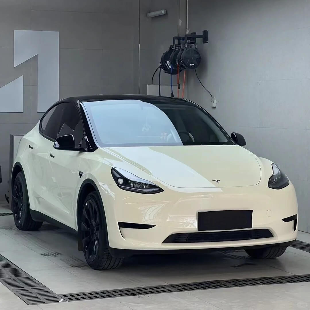 Gloss Perper White Vinyl Wrap
