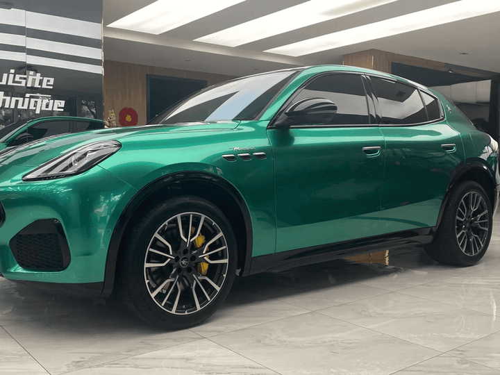 Gloss Metallic Emerald Green Vinyl Wrap