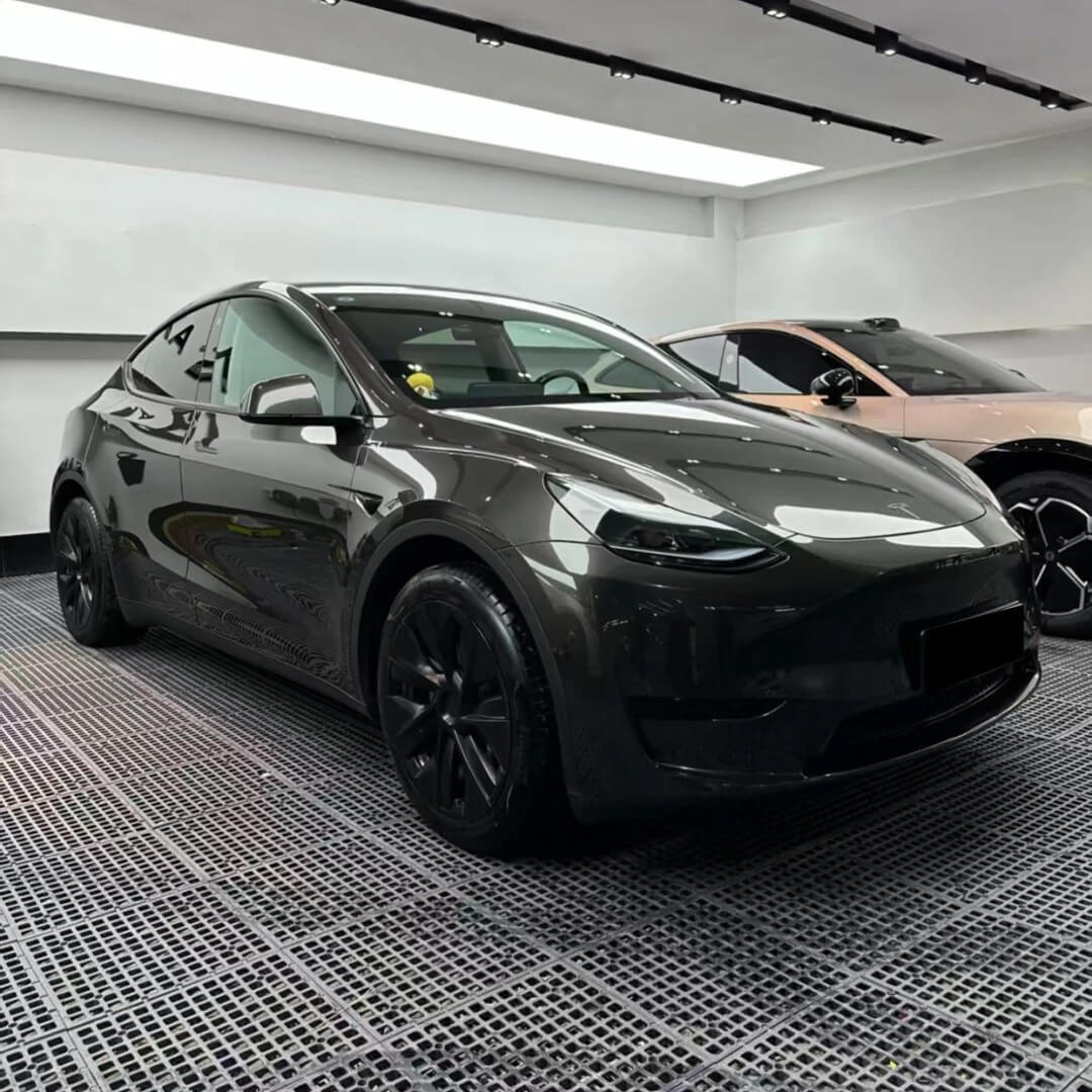 Gloss Metallic Gunmetal Gray Vinyl Wrap