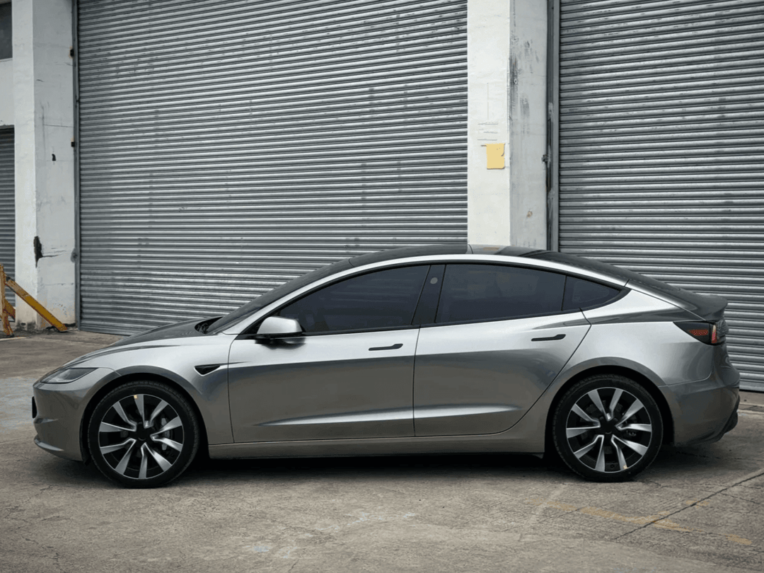 Gloss Metallic Gun Metal Silver Vinyl Wrap
